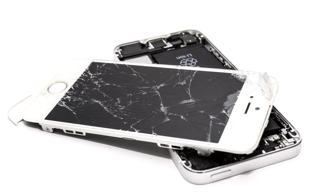 DIY vs Professional: Which iPhone Screen Repair Option is Right for You?